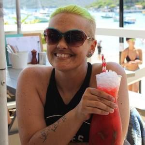 Meet your Posher, Candace